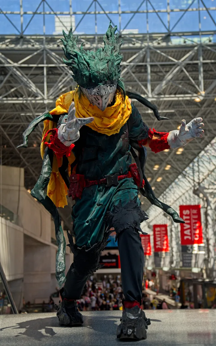 Photograph titled “DSC 05441” from Cosplay.